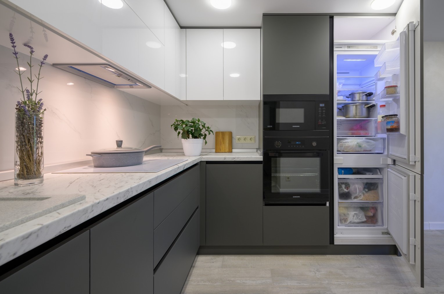 Tendencias en diseño de cocinas 2025 y cómo elegir electrodomésticos que combinen