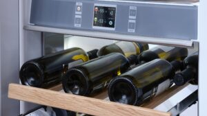 ENFRIADOR DE VINOS 24” IZQUIERDA