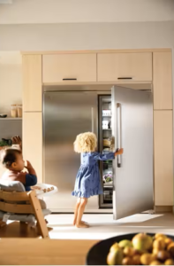 COMBO PAREJA 3 PZAS REFIRGERADOR + CONGELADOR + TRIM 177 CM ACERO INOXCIDABLE MARCA ELECTROLUX MODELO EI33AR80WS + EI33AF80WS + TRMKTSS2FL79CON