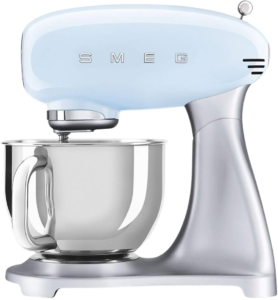 BATIDORA SMEG 600W, 4.8 Lt, 10 VELOCIDADES, COLOR AZUL, MODELO SMF02PBUS